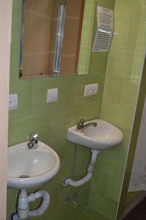 Hostel Ok Hotel Kyiv Exterior photo