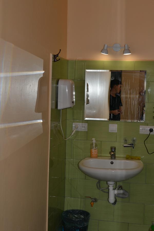 Hostel Ok Hotel Kyiv Exterior photo